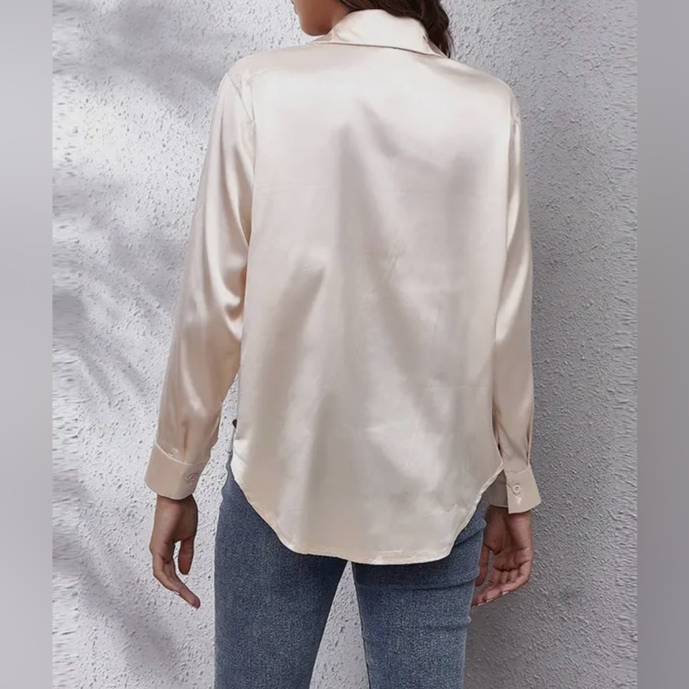 Ivory button down blouse - Picture 2 of 2